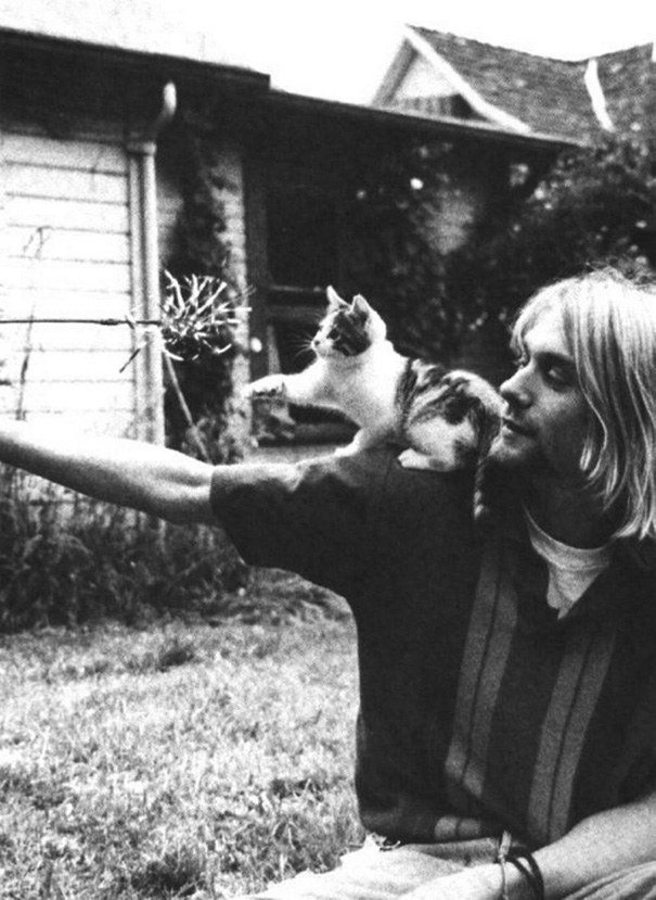 Kurt-Cobain-And-His-Kitten-Quisp